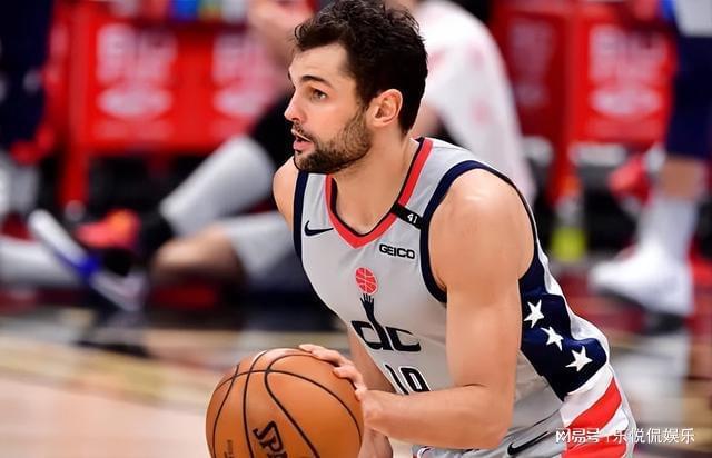  欧篮联倒计时；克里夫兰骑士清晨复出首秀；细节引发关注；信心回归；控场能力受关注