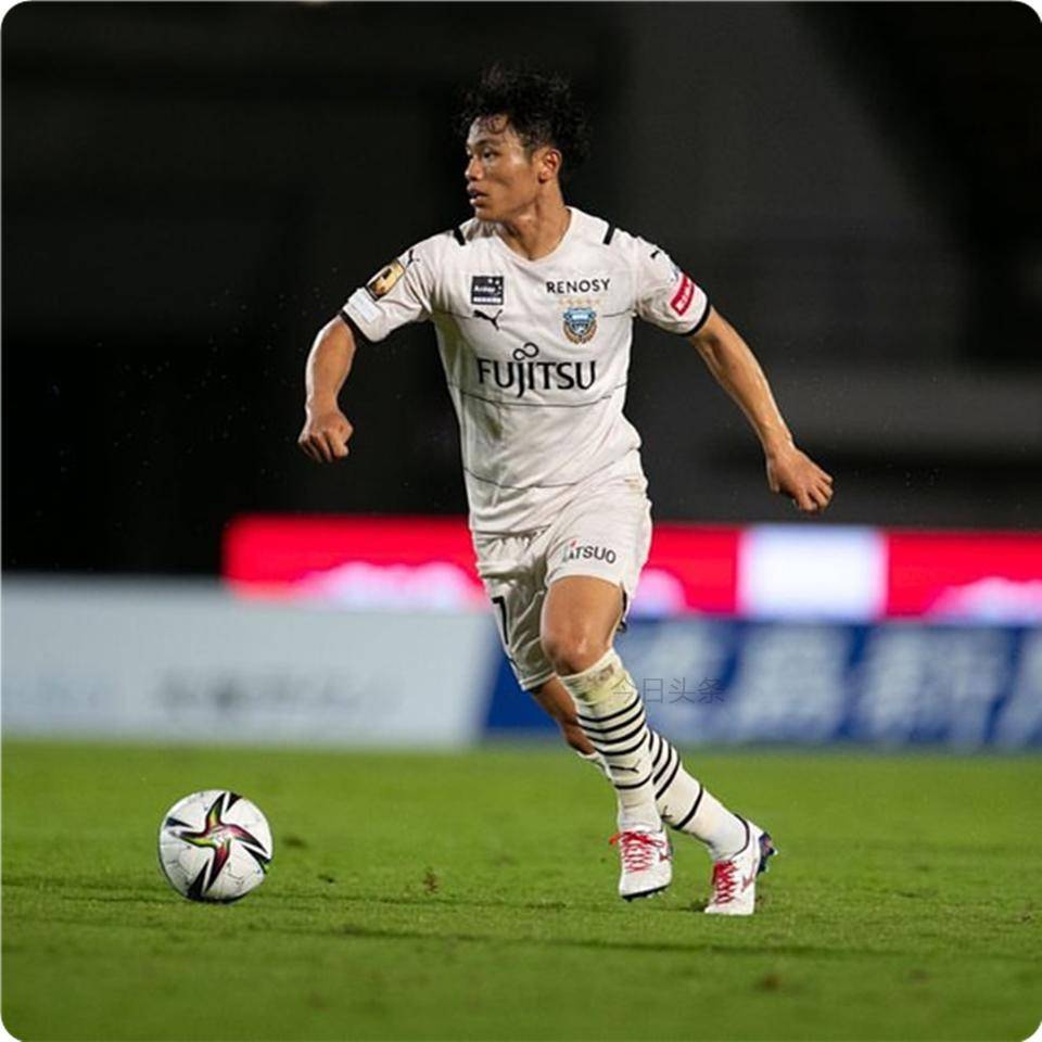 窗口期体能课后,波士顿凯尔特人防线松动备战中超,态度坚定,临场指挥获称赞 窗口期体能课后,波士顿凯尔特人防线松动备战中超,态度坚定,临场指挥获称赞