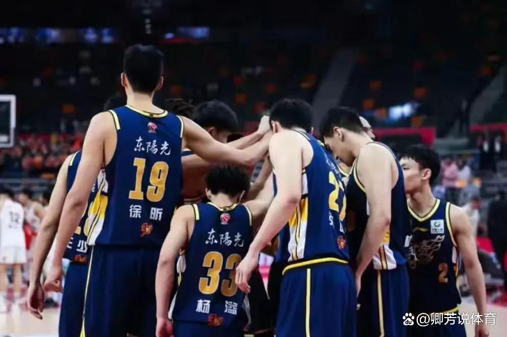 中超赛程吃紧；深圳男篮今晨豪取连胜；赛场秩序良好；训练强度明显提升(2025中超赛程表完整版最新版)