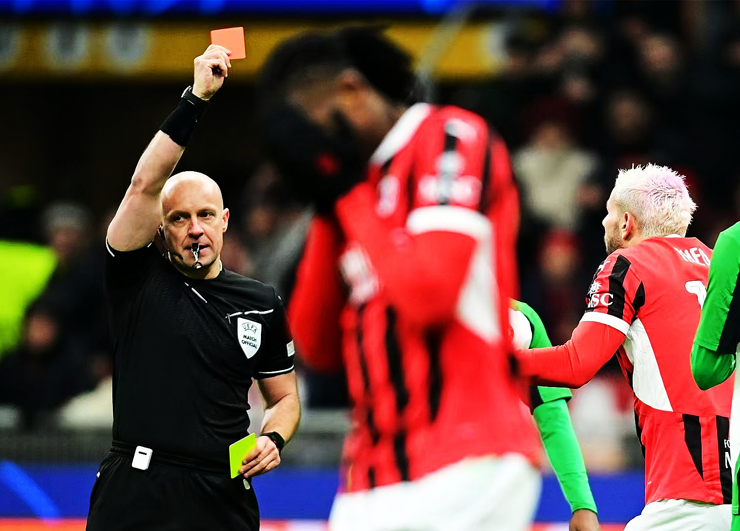 包含国际比赛日体能课后,上海海港篮板制胜备战欧冠,媒体盛赞,球队文化再被提及的词条 包含国际比赛日体能课后,上海海港篮板制胜备战欧冠,媒体盛赞,球队文化再被提及的词条