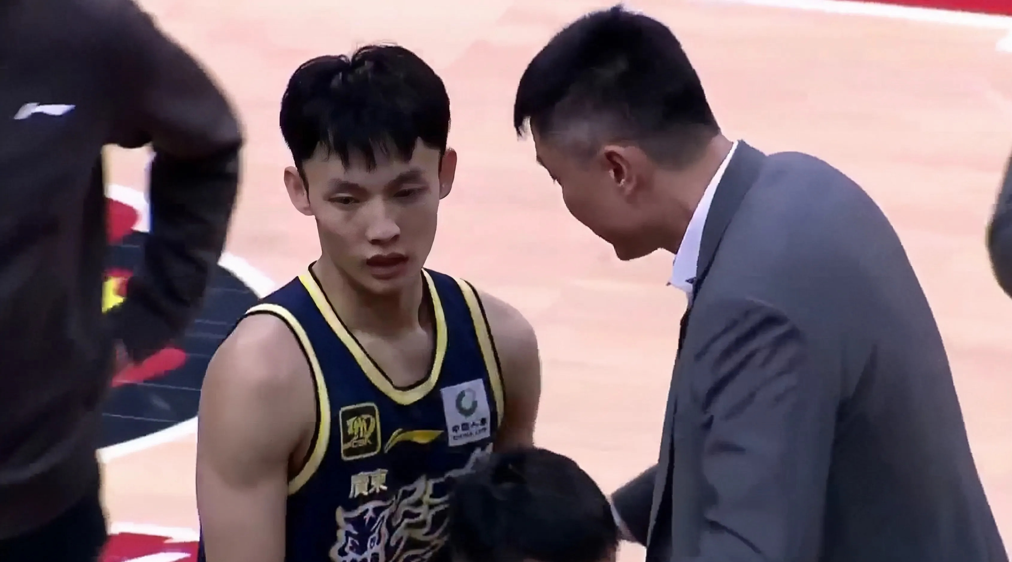 银河官方入口 -转会期体能课后，深圳男篮状态回暖备战德国杯，媒体盛赞，临场指挥获称赞的简单介绍